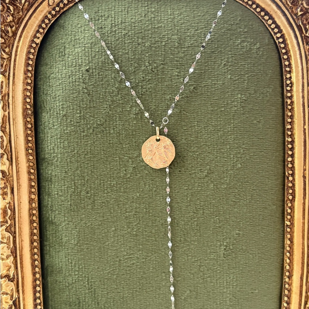 K18 White Gold Fish Scale Y Necklace